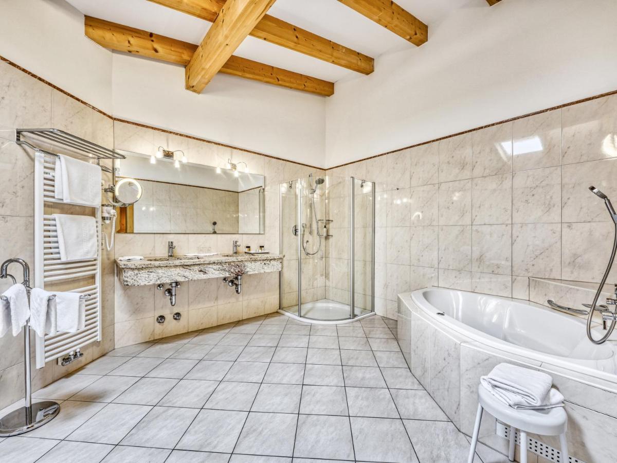 Hotel Traubenheim Tirolo Kültér fotó