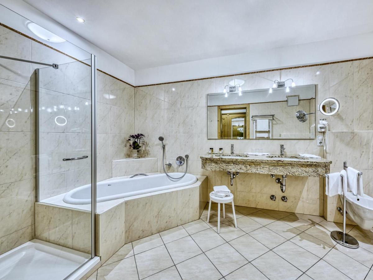 Hotel Traubenheim Tirolo Kültér fotó